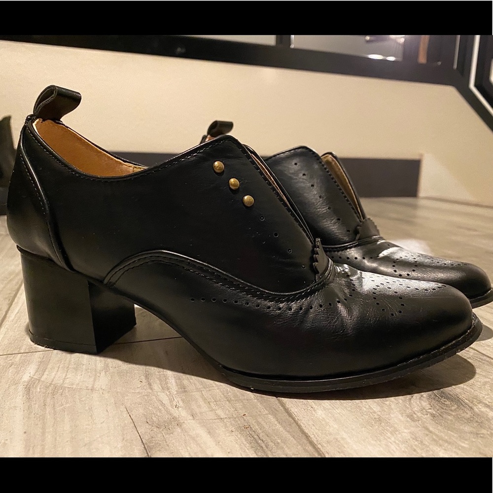 Black ankle boots, great for office job, so cute